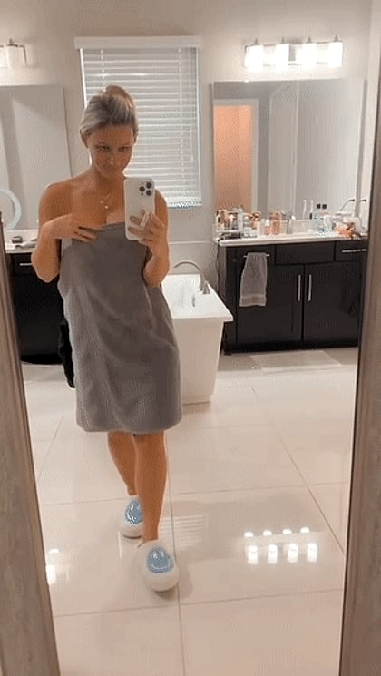 Naughty MILF Slut Spreads Her Wet Holes & Begs For Cum - Fuckdoll Masturbation Video'