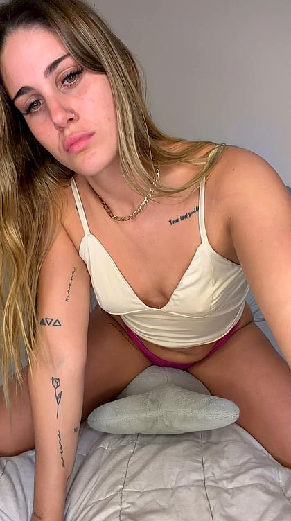 Chloe's Fucking Talents: Amateur Slut Eats Ass & Cums on Tits'