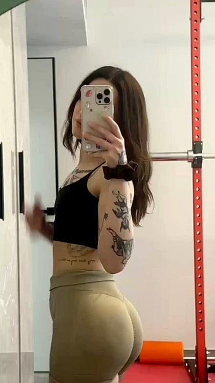 Rate My Fuckdoll Body - Horny Thalia Pole Teases You'