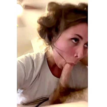 Suck My Tits & Bury Your Dick Deep - Your New Neighbor Britt ๐๐ฆ'