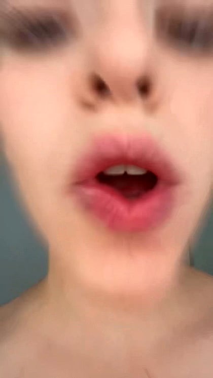 Smash or Pass This 18F Fuckdoll? Watch Me Get Naughty & Wild!'