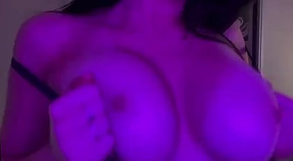 Fuck yeah, jerk off to my hot nudes - serious cummers only!'