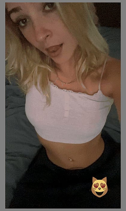 Fresh 18yo Fuckdoll KenziePuff Begs for Your Cum - Wet & Wild Debut Video'