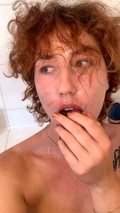 Play with my redhair won't you.