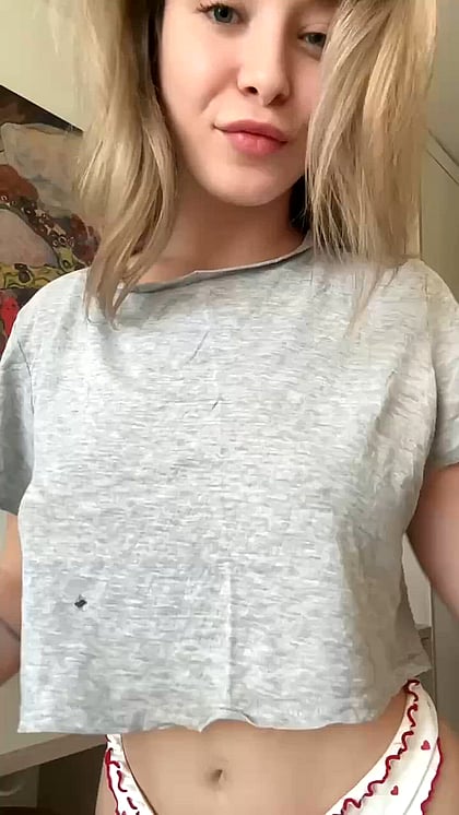 VIP Hannah's Bra-Free Tease: Big Natural Tits Ready for Your Load'