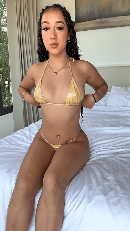 Gold-Plated Fuckdoll: Isla's Glittering Pussy & Asshole Tease'