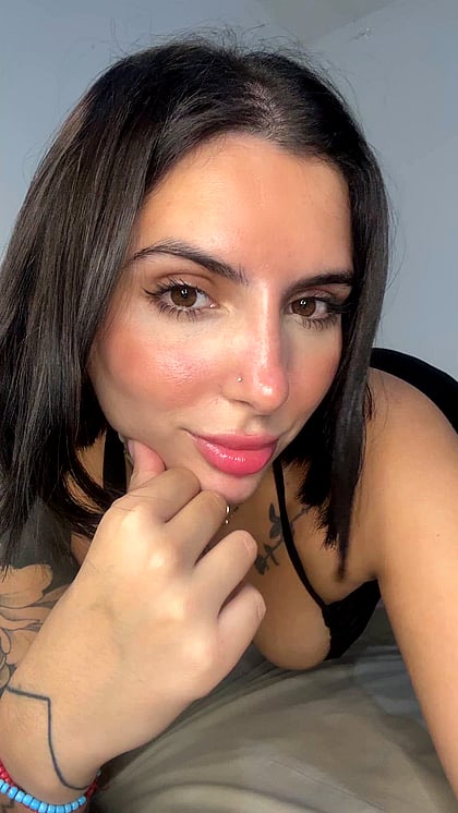 Slutty Fuckdoll Nahiaraxo Begs for Your Cum - Watch Me Play with My Big Tits & Ass'