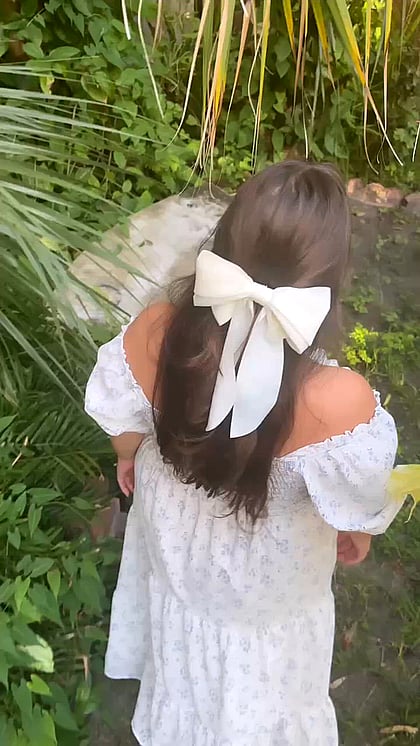 Wild Garden Fuckdoll: Lola's Outdoor Pussy Tease'
