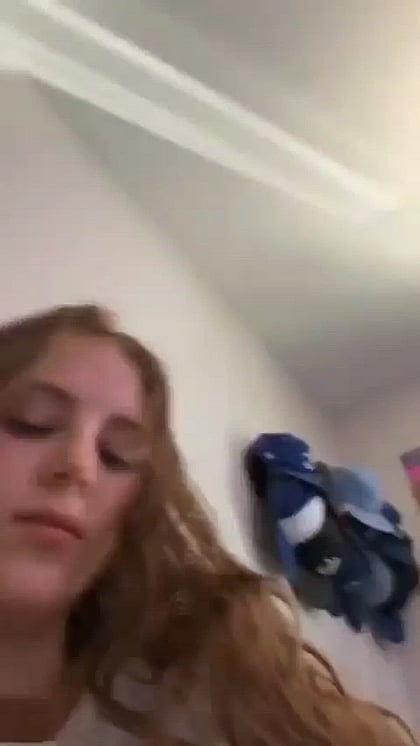 Naughty Gamer Girl Surprises BF with Hot Fuck While He's Trying to Play'