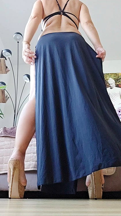 BTBF this move - Watch me tease and please with my big ass and tight pussy'