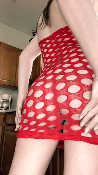 39 & Jiggly: This Fuckdoll's Booty Demands Your Cum'