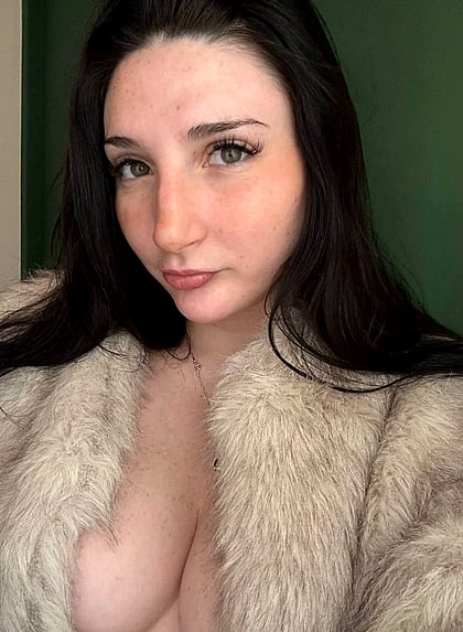 Get Ready to Cum Hard to My Fuckdoll Gallery - F18 Titty Fuck Queen Sends Nudes for Real'