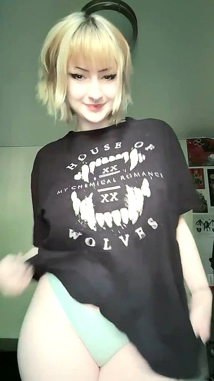 Pale Goth Fuckdoll - Watch Me Get Nasty & Make You Cum Hard'