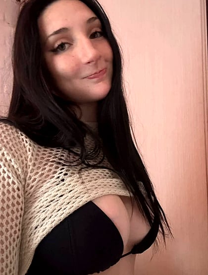 Hmu If You Like It Raw BTBF: Wet and Ready for Your Cock'