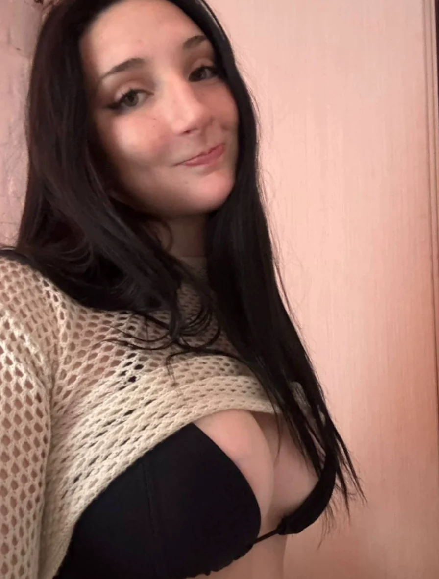Hmu If You Like It Raw BTBF: Wet and Ready for Your Cock picture 1 of 1