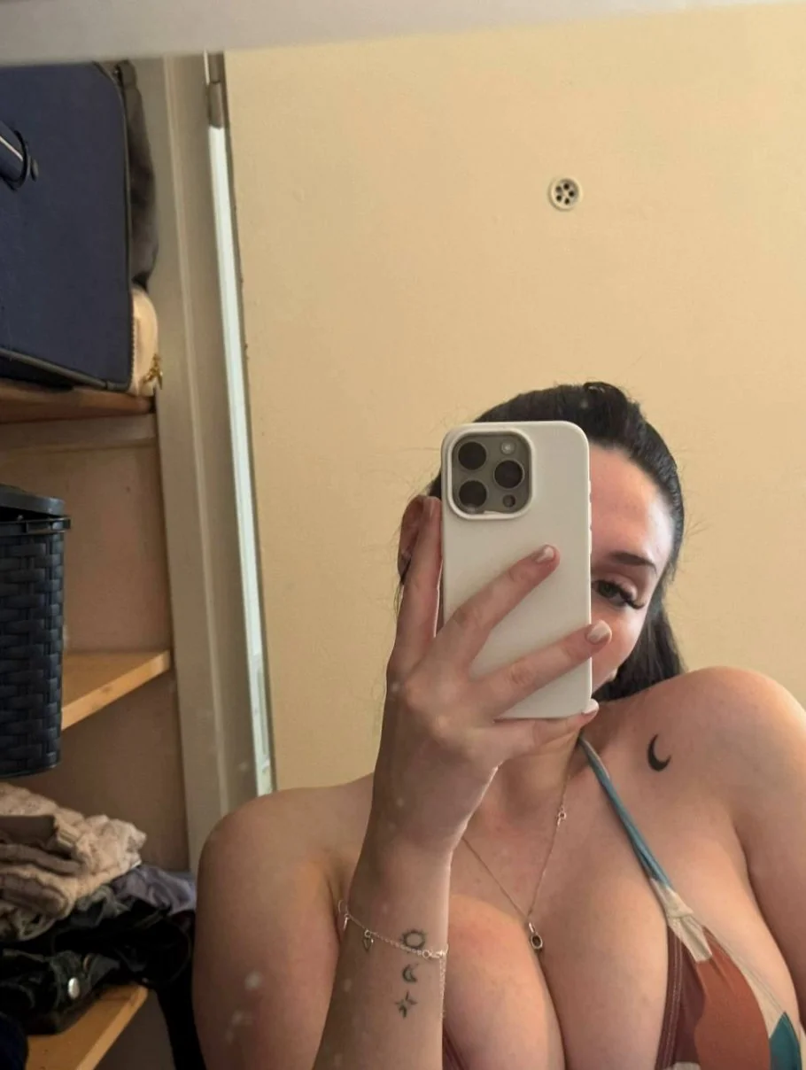 Say Hey If You'd Fuck My Tight Pussy & Get More Nudes Cumming Your Way picture 2 of 3