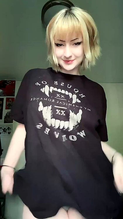 This fuckdoll is just waiting for you to come and drain those balls'