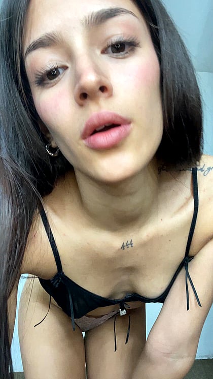 Fuck Me Raw - Petite College Slut Begs for Your Cum'