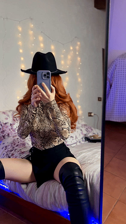 Juicy Teen Tits & Dirty Talk - Fuckdoll Evelyn Begs for Your Cum'
