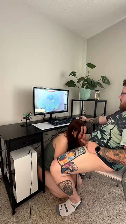 Slutty Gamer's Support - Watch Me Suck Cock and Get Fucked Raw for Your Pleasure'
