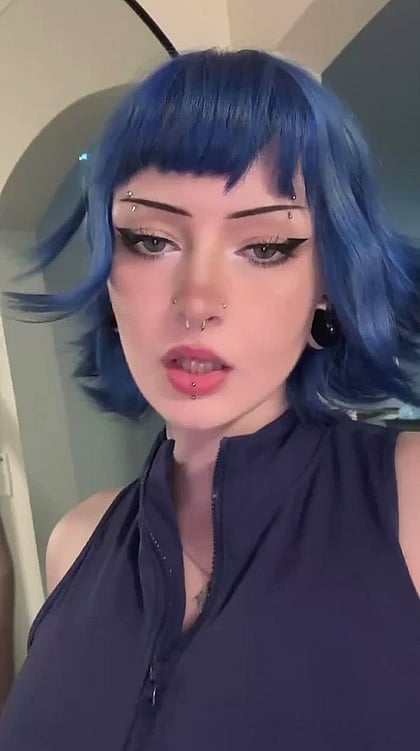 Watching This Fuckdoll Get Herself Off Will Make You Cum Instantly'