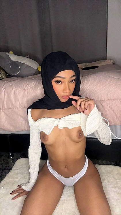 Am I Fuck-Worthy, Daddy?? | See This Slut's Hottest Nudes & Fap Vids'