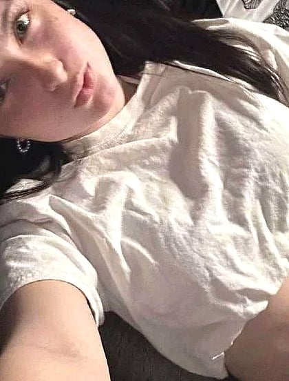 Dripping Wet Teen Sends You a Free Masturbation Video for Every Upvote & Comment!'