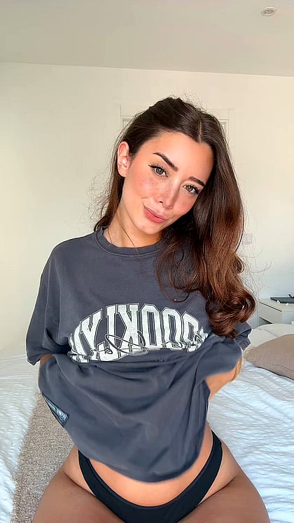 Slutty Teen Anna Unleashed: Your Fantasy Latina Fuckdoll Shows Off Natural Tits & Gets Filthy'