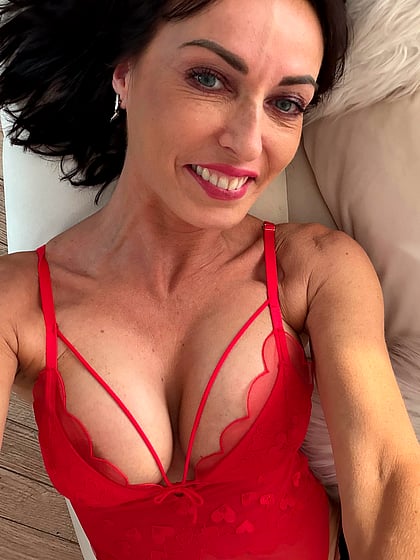 BTFB? Fuck Yeah I'm Born To Be Fucked - Get Hard & Cum to This Horny Slut's Nude Gallery'
