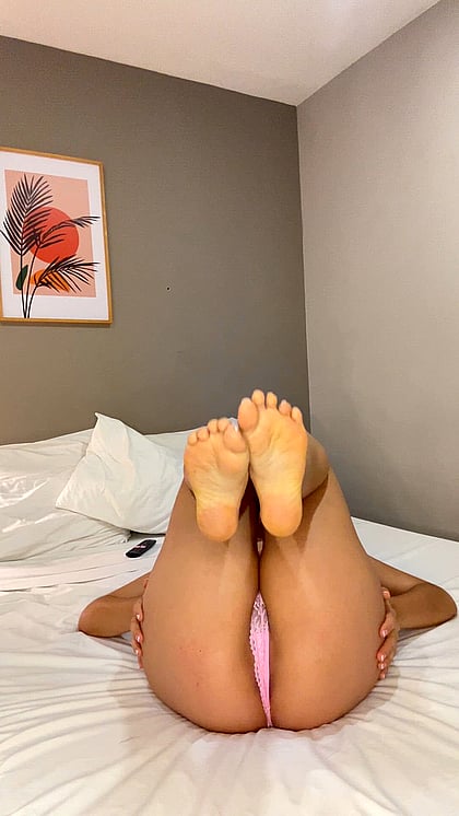 Ultimate Erotic Playmate Combo: View My Cute Tits & Perky Backside Getting You Hard - Born To Be Pleasured'