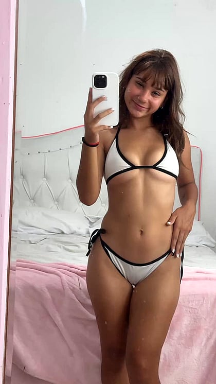 Winter Fuckdoll Summer Gets Her Pussy Dripping Wet in Bikini - Cum Watch My Horny Teen Ass Jiggle!'