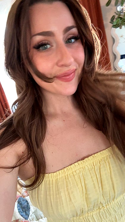 Sundress Siren: Peeking Under My Flirty Fabric'