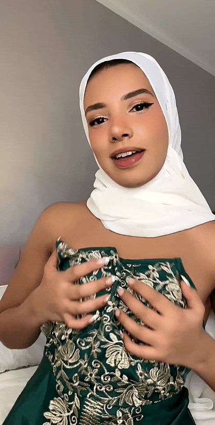 Can I Be Your Arab Fuckdoll? Watch Me Get Naughty & Beg For Your Cum!'